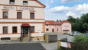 family hotel on the edge of town near railway station, quiet setting Teplá, restaurant and rooms
